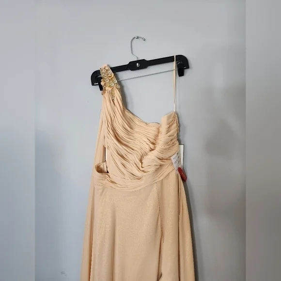 Mac Duggal FLOAT ONE SHOULDER OPEN BACK FLOWY GOWN size 12 (#39) - Picture 16 of 16